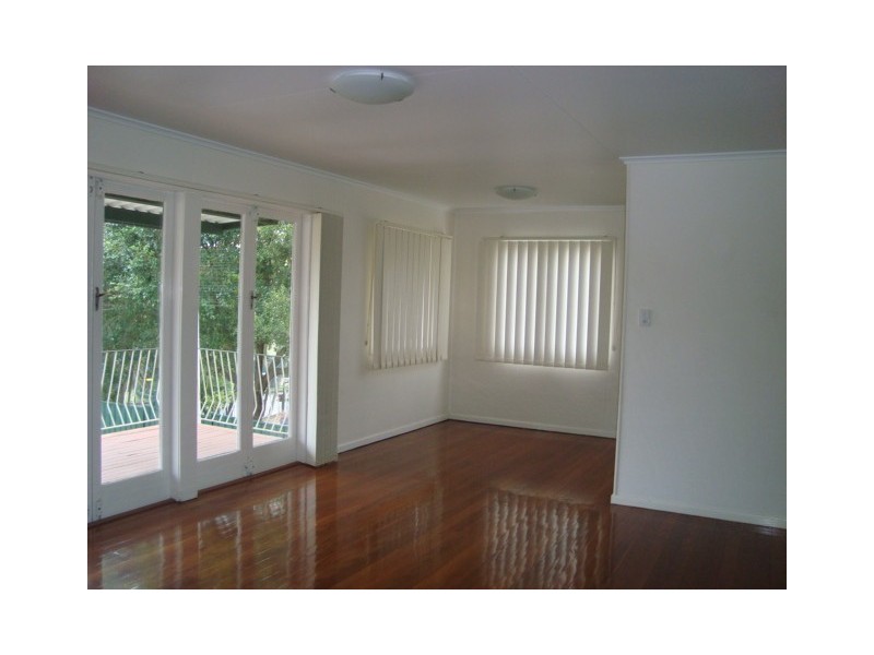 8 MIDHOLM STREET, Sunnybank Hills QLD 4109