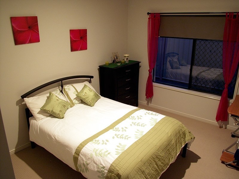 32 Lambert Drive, Calamvale QLD 4116