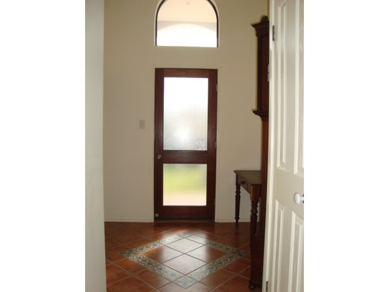 6 Peter Close, Eight Mile Plains QLD 4113