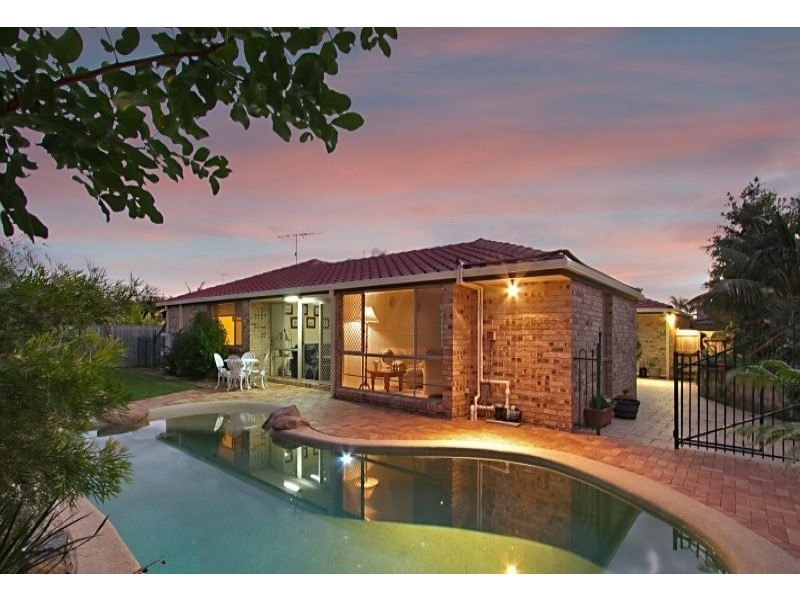 79 AZALEA CRESCENT, Calamvale QLD 4116