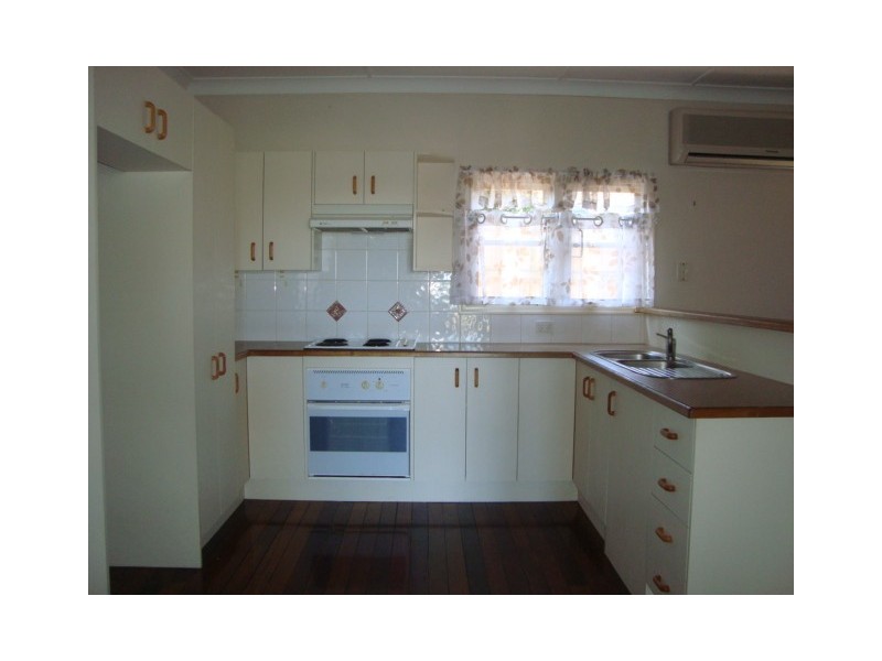 523 WARRIGAL ROAD, Eight Mile Plains QLD 4113