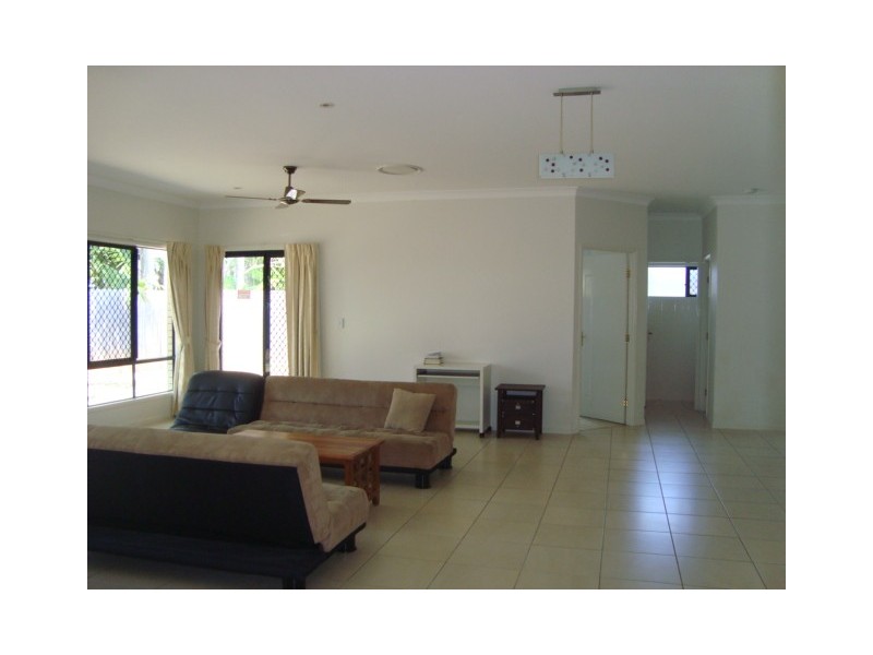 25 DIDCOT STREET, Kuraby QLD 4112