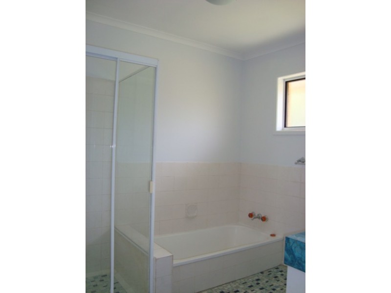 24 GONZALES ST, Macgregor QLD 4109