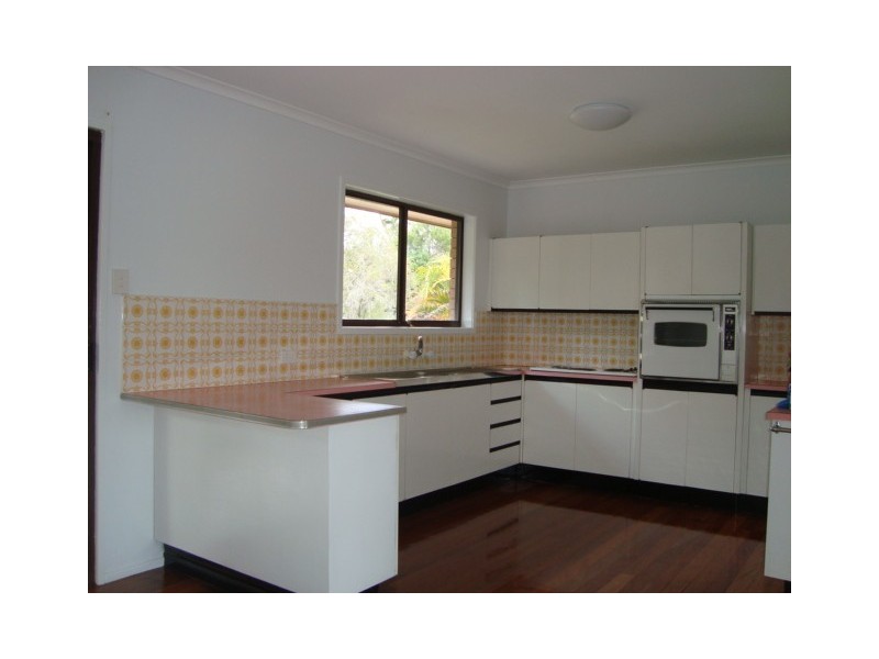 24 GONZALES ST, Macgregor QLD 4109