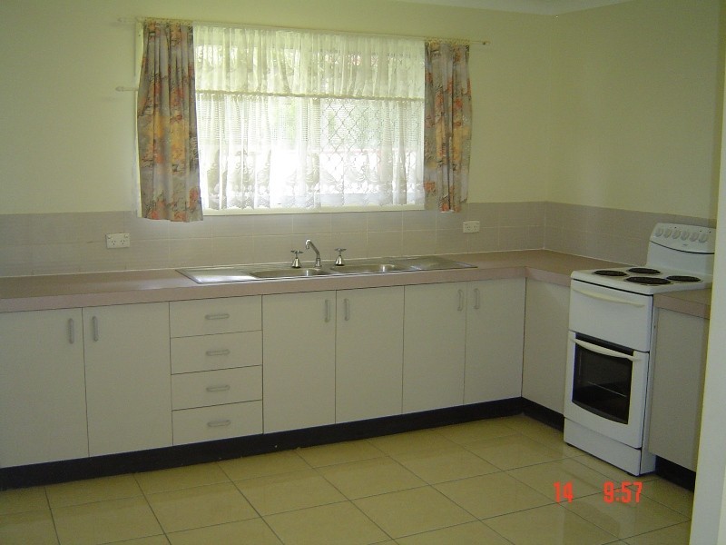 6 Macbeth Street, Kingston QLD 4114