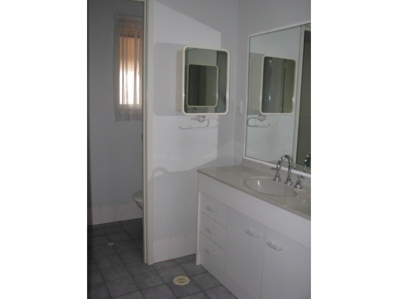 3 Bordeaux St, Eight Mile Plains QLD 4113