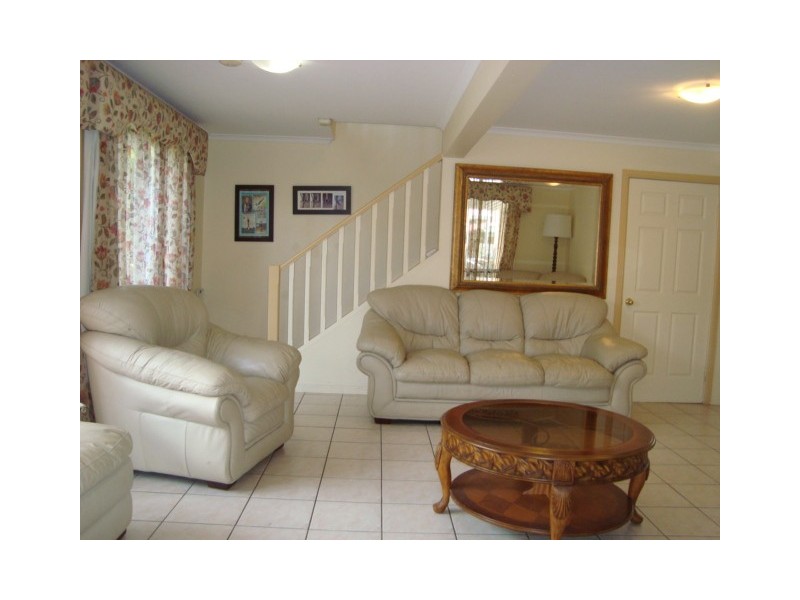 16 Brooklands Street, Eight Mile Plains QLD 4113