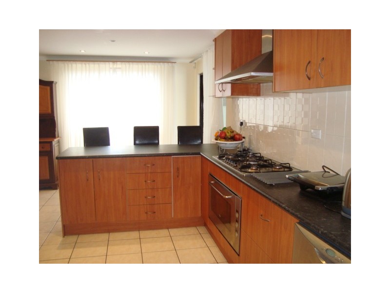 16 Brooklands Street, Eight Mile Plains QLD 4113