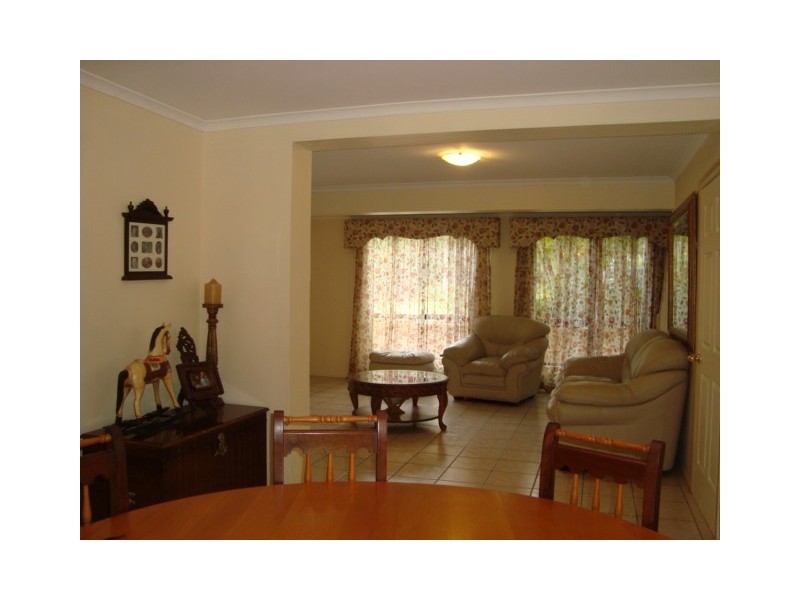 16 Brooklands Street, Eight Mile Plains QLD 4113