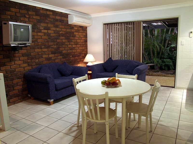 10 Dane Court, Eight Mile Plains QLD 4113