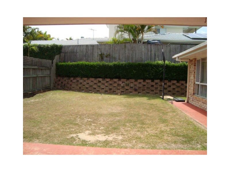 8 FORBES PL, Eight Mile Plains QLD 4113