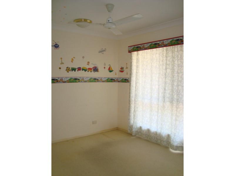 8 FORBES PL, Eight Mile Plains QLD 4113