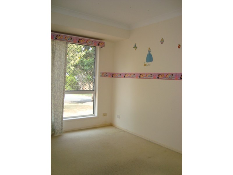 8 FORBES PL, Eight Mile Plains QLD 4113