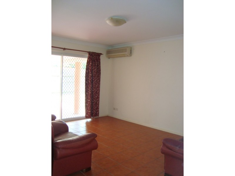 8 FORBES PL, Eight Mile Plains QLD 4113