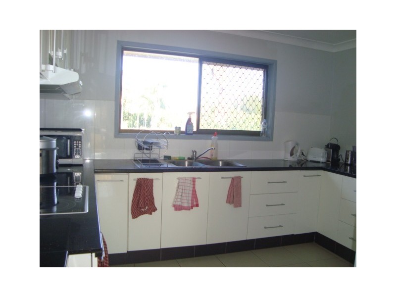 19 DENNISTOUN ST, Sunnybank Hills QLD 4109