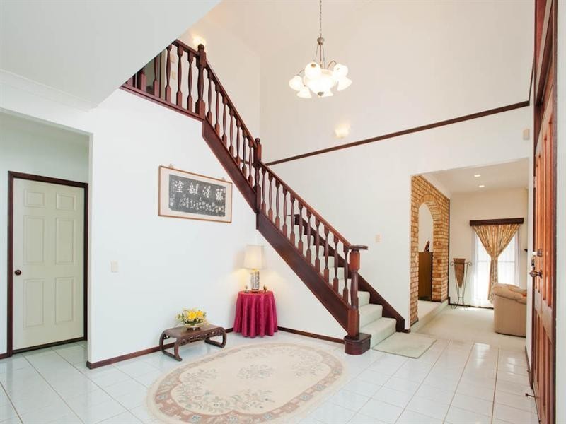 10 DANDELION STREET, Eight Mile Plains QLD 4113