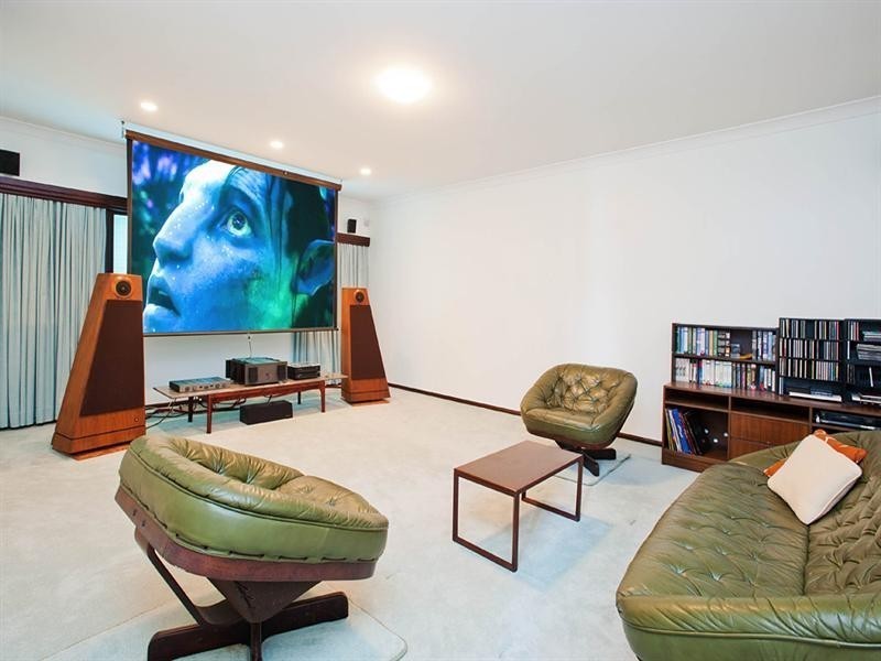 10 DANDELION STREET, Eight Mile Plains QLD 4113