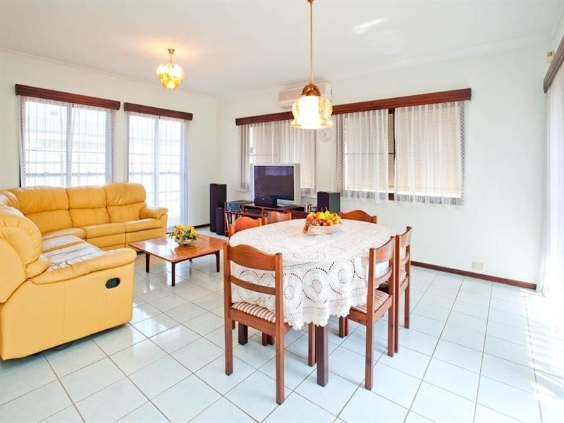 10 DANDELION STREET, Eight Mile Plains QLD 4113