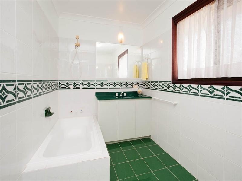 10 DANDELION STREET, Eight Mile Plains QLD 4113