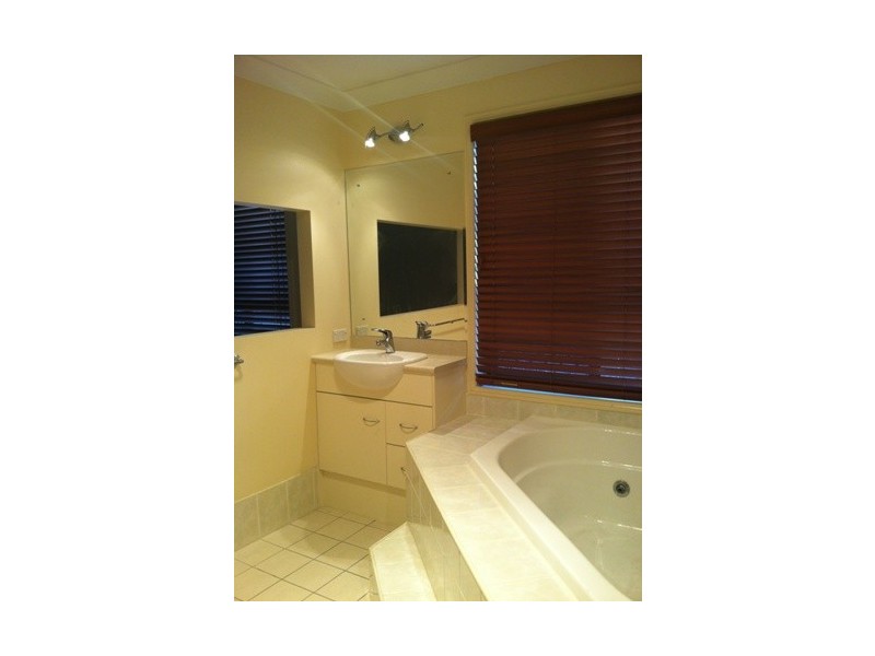 33 NOELANA STREET, Sunnybank Hills QLD 4109