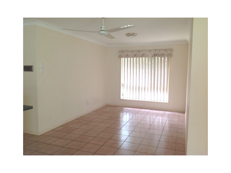 101 BANNOCKBURN CR, Parkinson QLD 4115