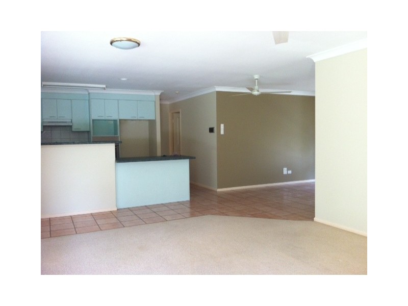 101 BANNOCKBURN CR, Parkinson QLD 4115