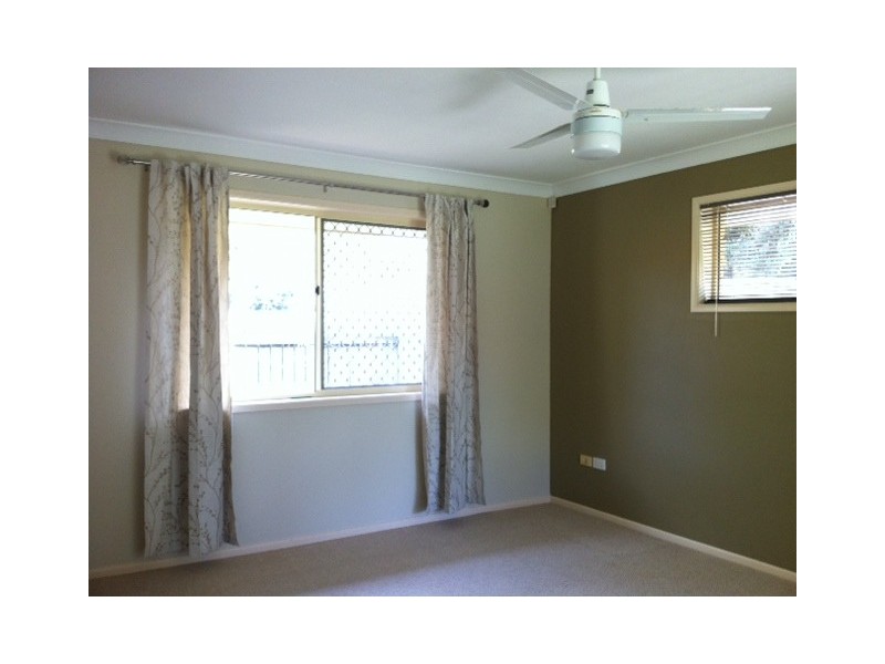 101 BANNOCKBURN CR, Parkinson QLD 4115
