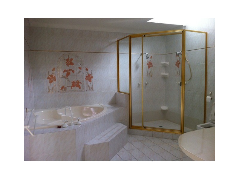 6 MAYWOOD CR, Calamvale QLD 4116