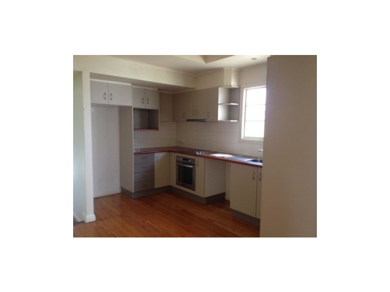 68  Dartmouth Street, Coopers Plains QLD 4108