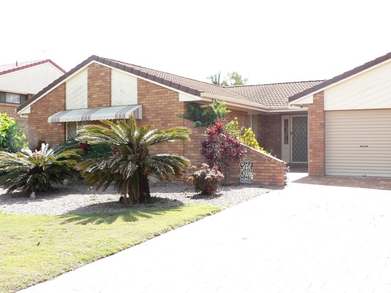 12 Hoover Court, Stretton QLD 4116