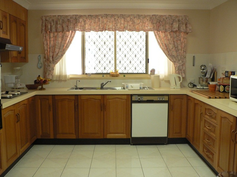 12 Hoover Court, Stretton QLD 4116