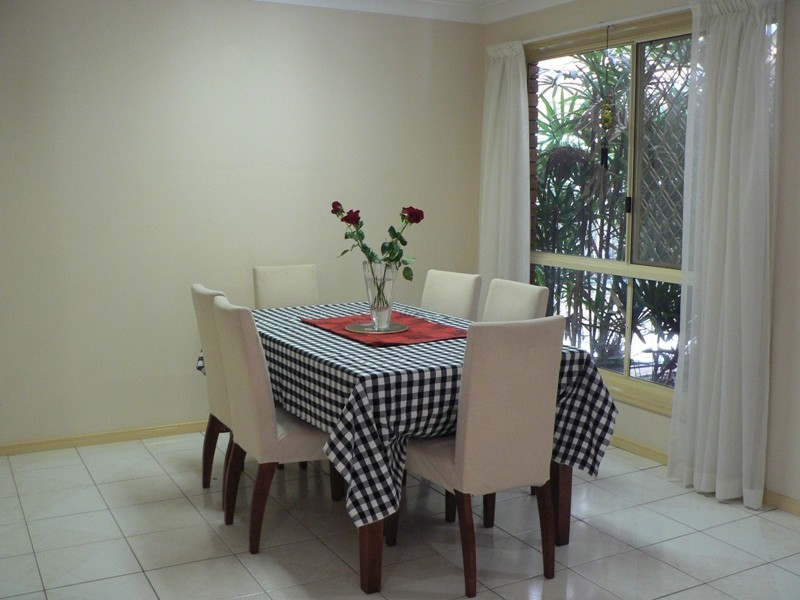 12 Hoover Court, Stretton QLD 4116