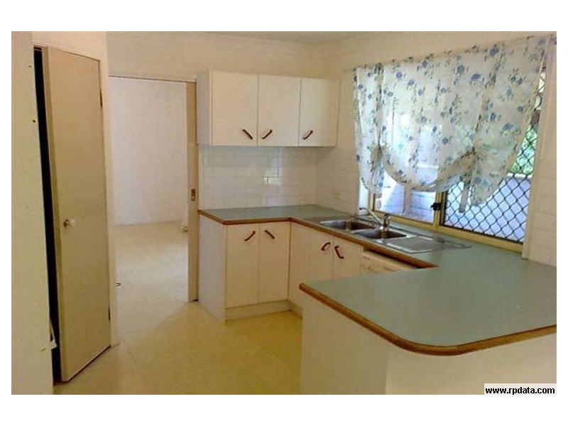 6  VENOSA PL, Regents Park QLD 4118