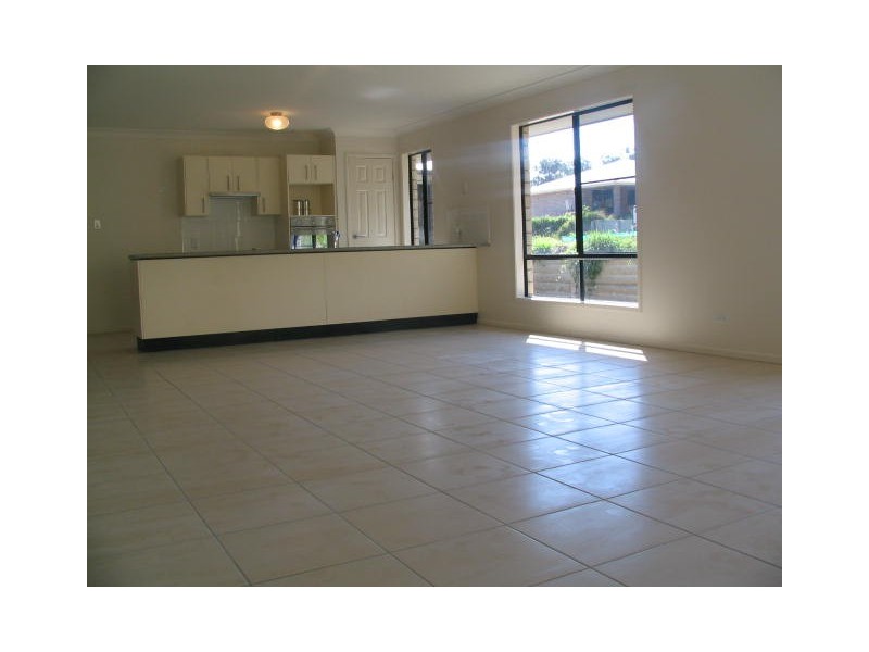 29 Bobbie Street, Parkinson QLD 4115