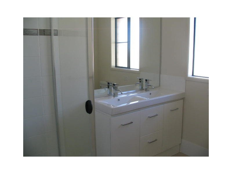 29 Bobbie Street, Parkinson QLD 4115