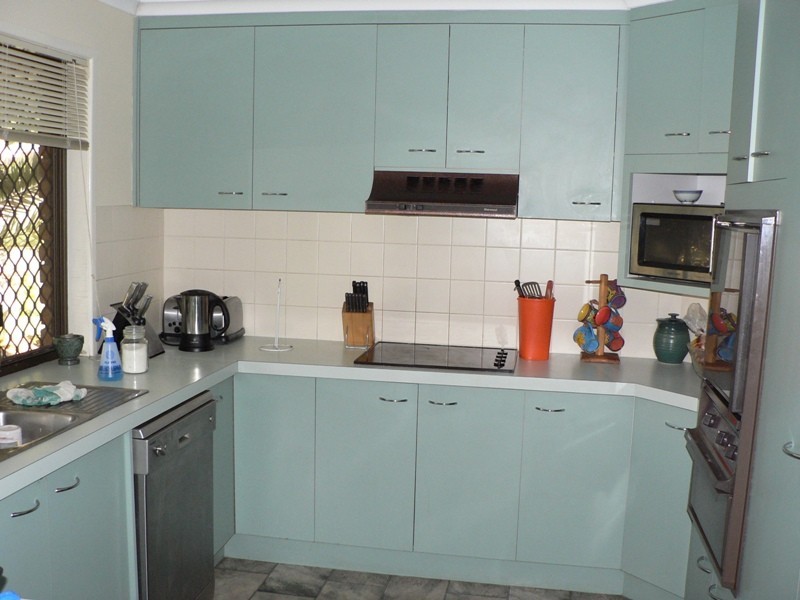 9 Yeates Crescent, Meadowbrook QLD 4131