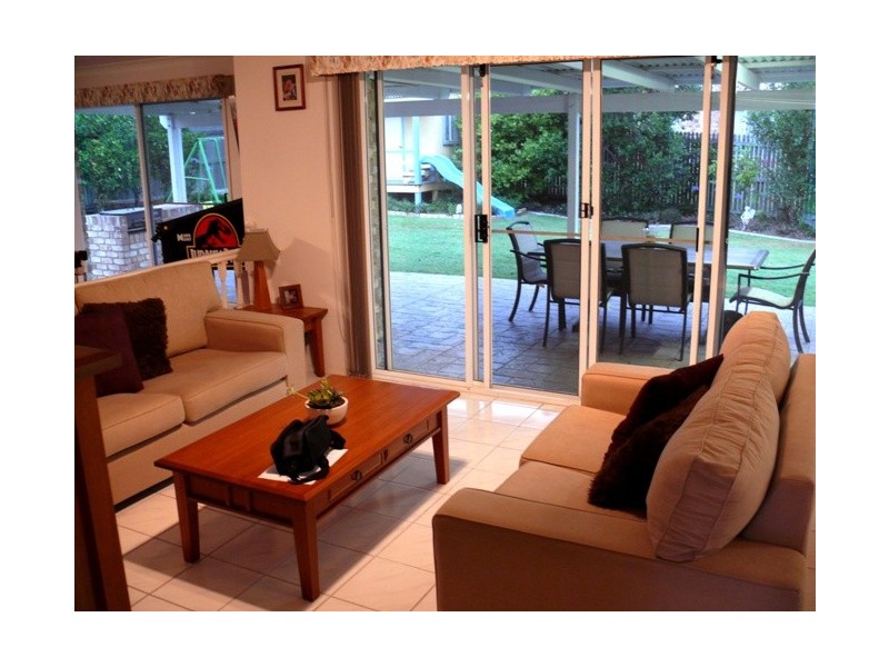 19 Gulubia Place, Calamvale QLD 4116