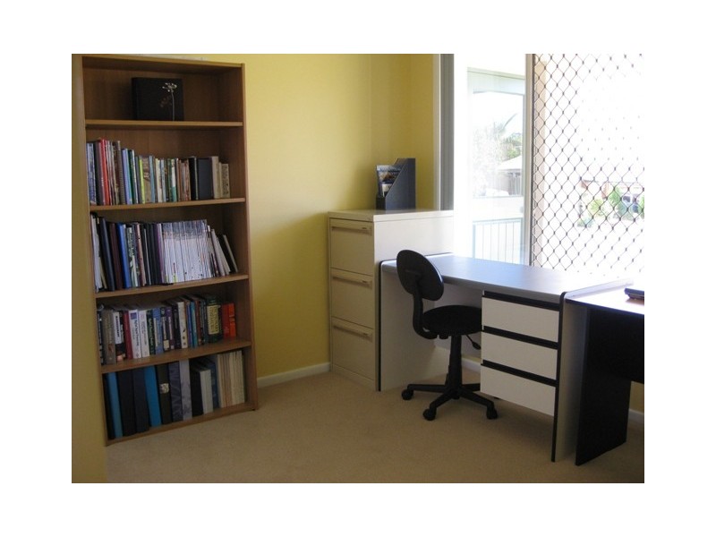 8 Gumnut Court, Calamvale QLD 4116