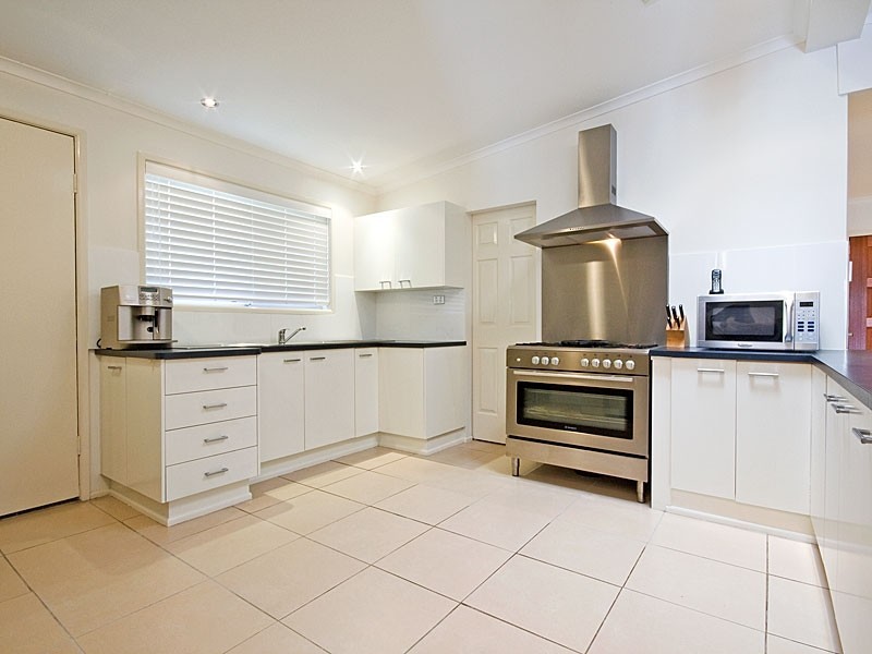 79 Ditton Rd, Sunnybank Hills QLD 4109