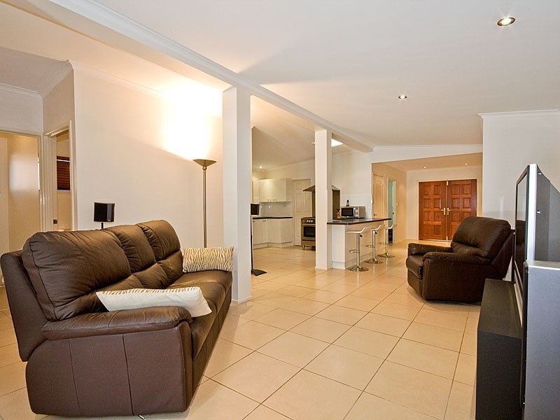 79 Ditton Rd, Sunnybank Hills QLD 4109