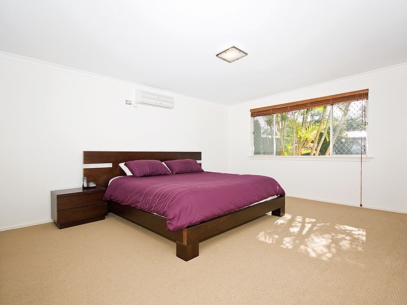 79 Ditton Rd, Sunnybank Hills QLD 4109