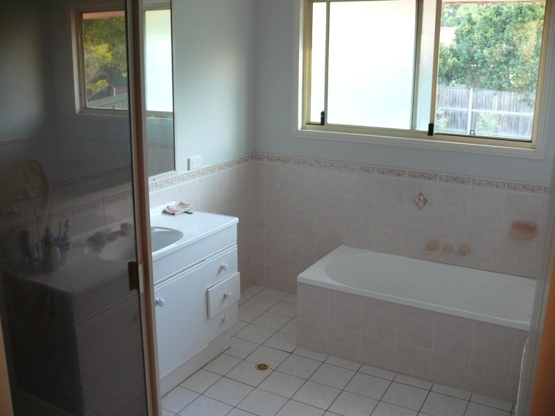 6 Chesterfield Crescent, Kuraby QLD 4112