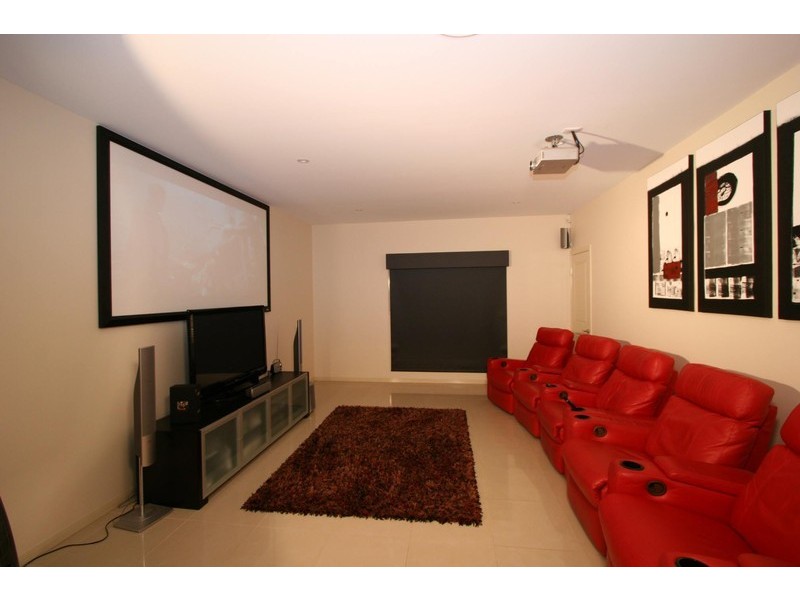 95 The Parkway, Stretton QLD 4116