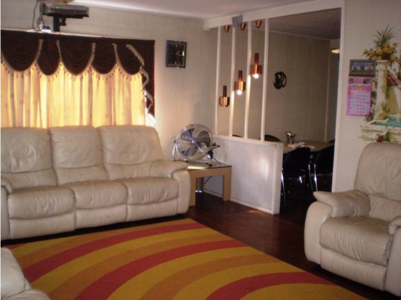 30 Springfield Street, Macgregor QLD 4109