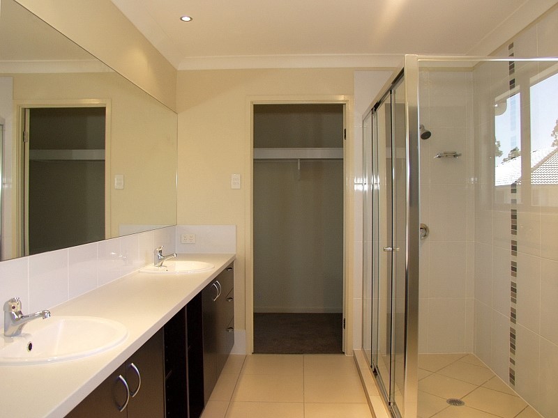 5 Crawford Place, Calamvale QLD 4116