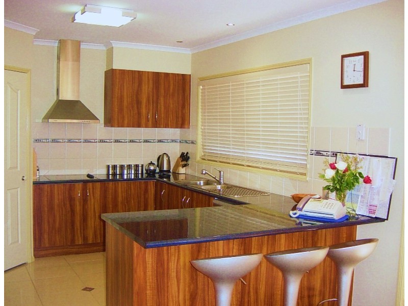 23 Leonardo Close, Eight Mile Plains QLD 4113