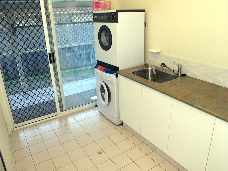 59 Balgownie Crescent, Parkinson QLD 4115
