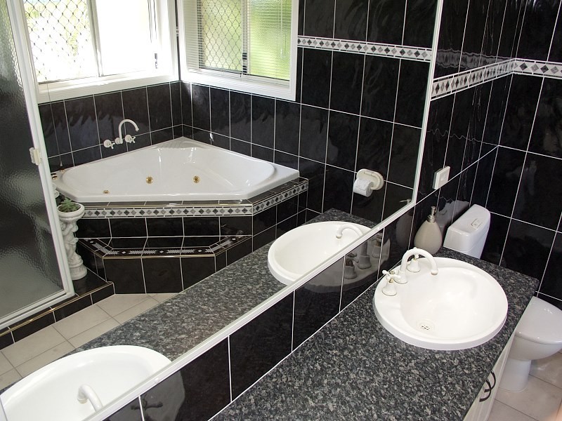 11 Mitchell Place, Parkinson QLD 4115