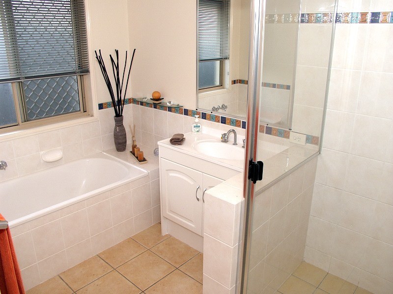 3 Gibraltar Circuit, Parkinson QLD 4115