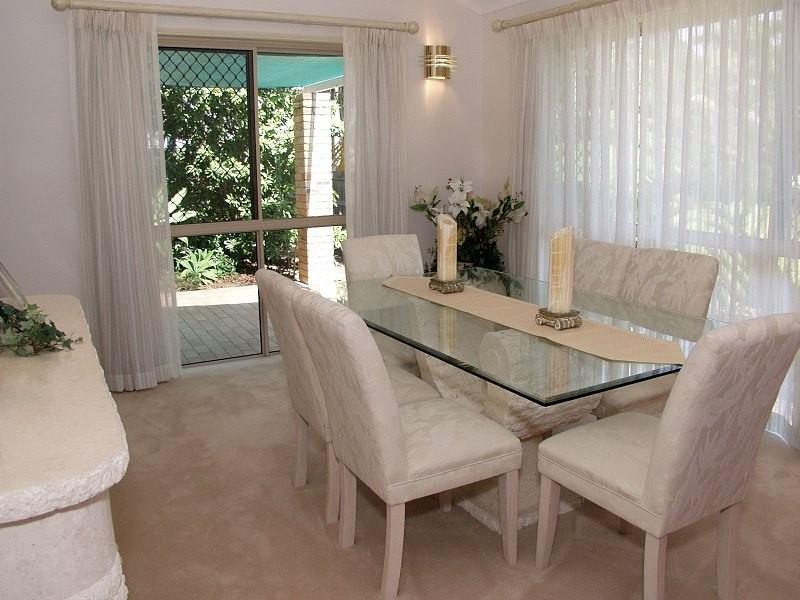 7 Ellesmere Place, Parkinson QLD 4115